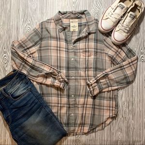 American Eagle Plaid Button Up Shirt